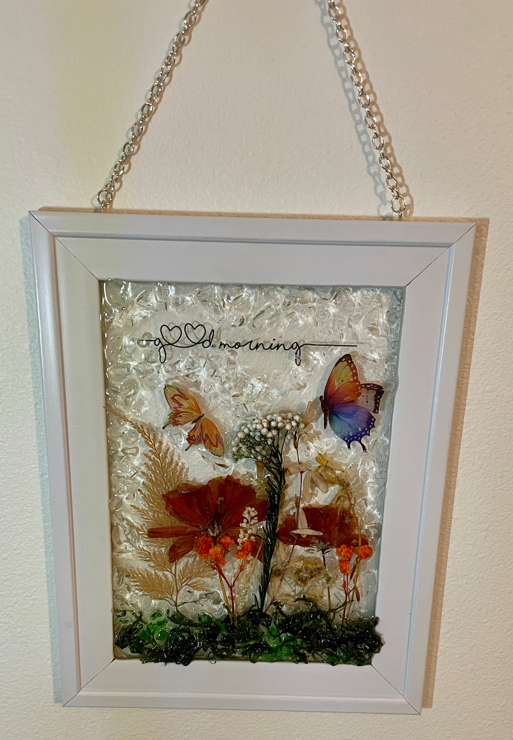 5" x 7" Flowers with Small Butterflies Circling Around and saying "Good Morning"