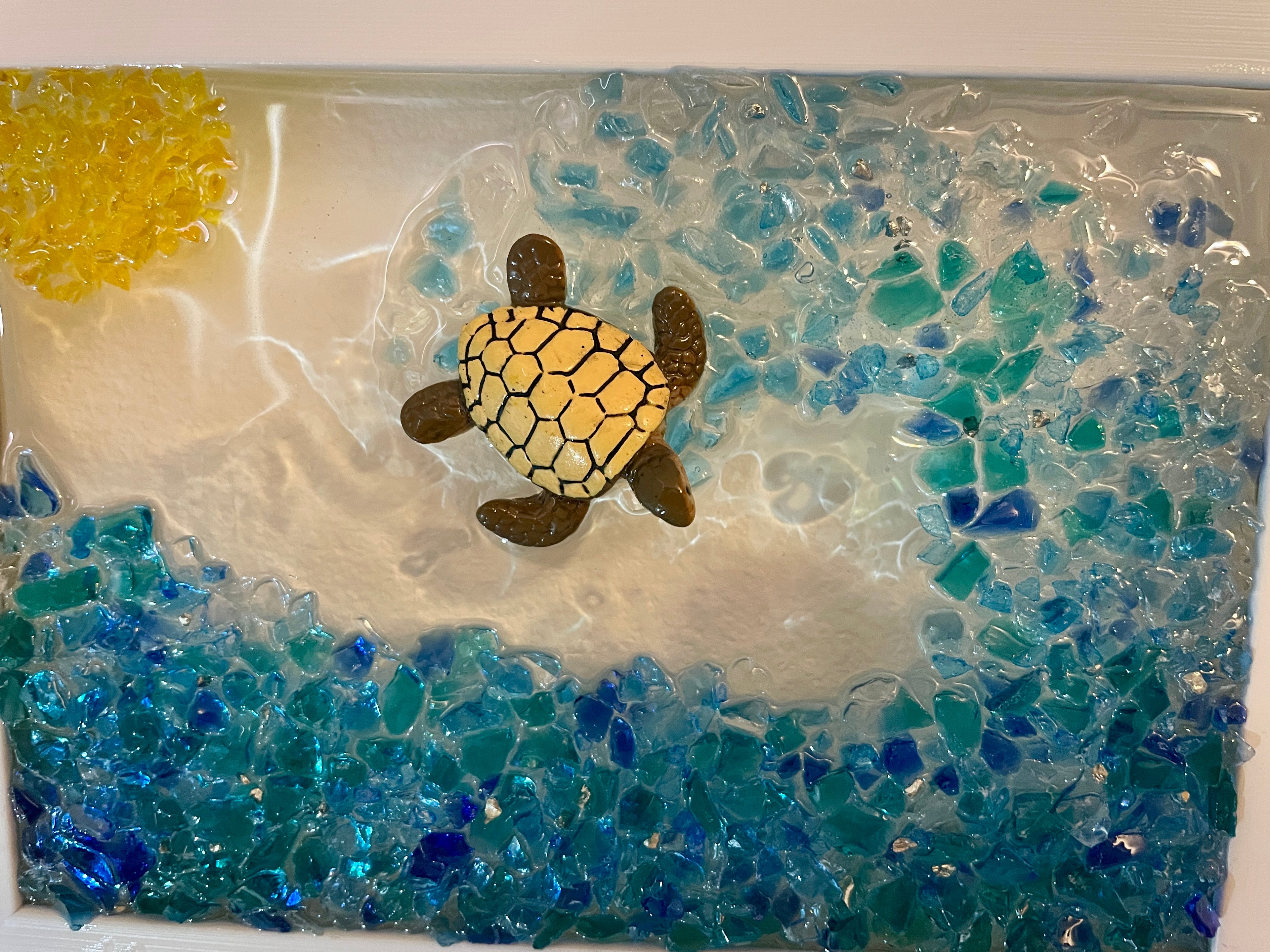 Sea Turtle with an Ocean Wave - 5" x 7" Crushed Glass Picture