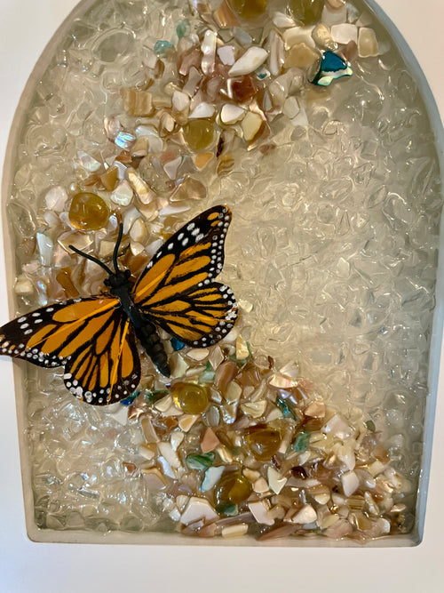 "Embrace the Journey" with 3D Butterfly Crushed Glass Picture - 7" x 9" Arched Frame